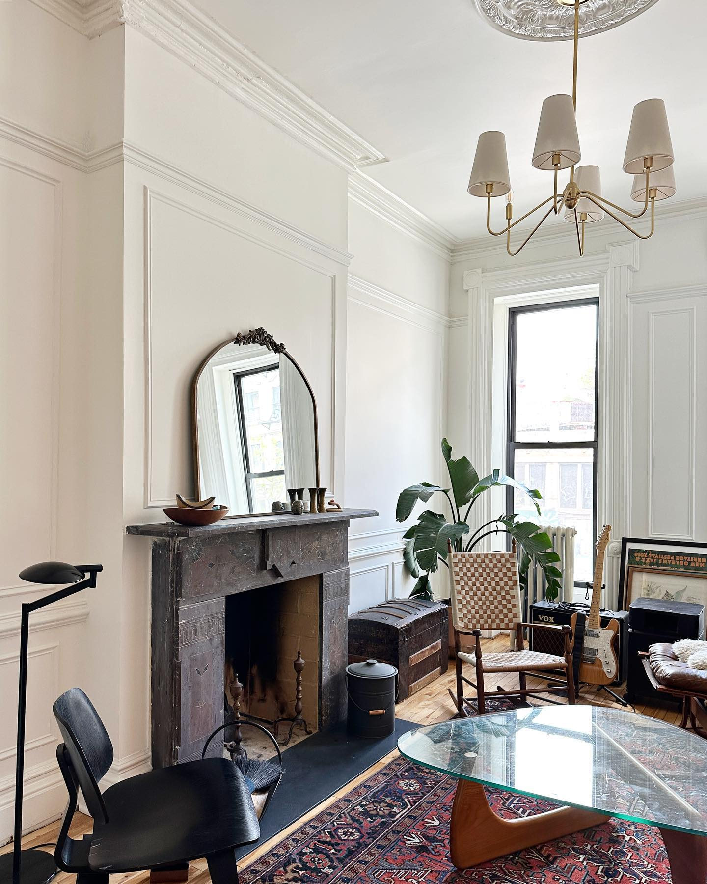 20190515-lulu_silverlake_home14670_gold_mirror_1296x10_0bc181d9-e317-454f-a492-aff561bc452e